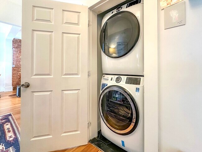 Building Photo - 34 Stanton Rd