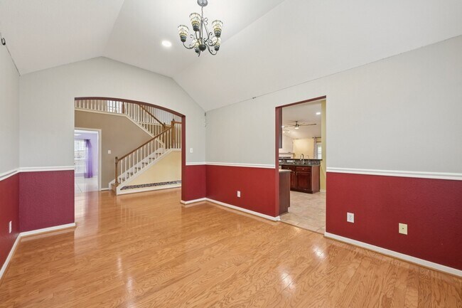 Building Photo - 15114 Magnoliabough Pl