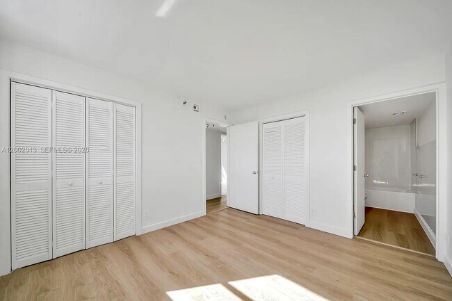 Building Photo - 501 SW 1st St