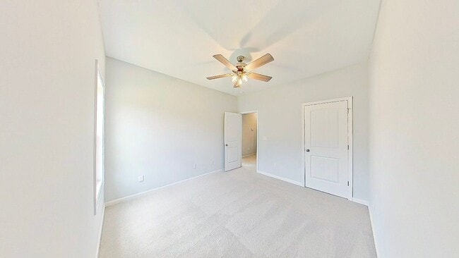 Building Photo - Gorgeous Columbia County 4 Bedroom in Grove Landing Subdivision.