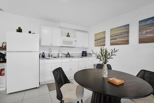 Building Photo - 25420 SW 124th Pl