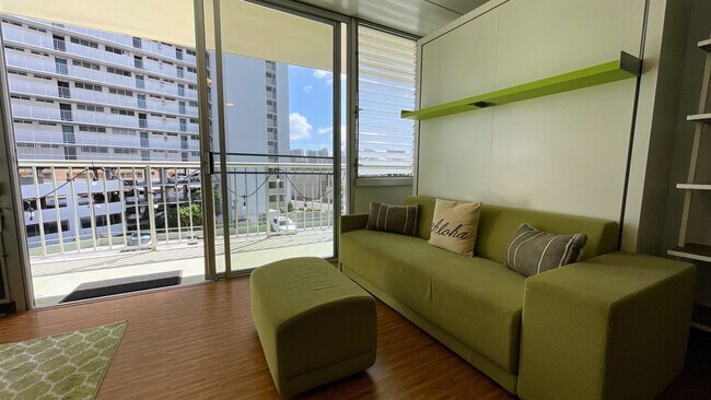 Building Photo - Conveniently located Iolani Regent 1Bed 1B...