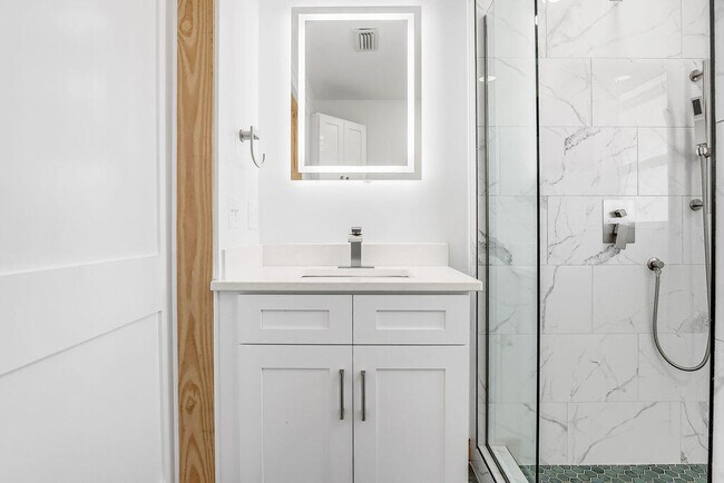 Building Photo - 498 Alabama St