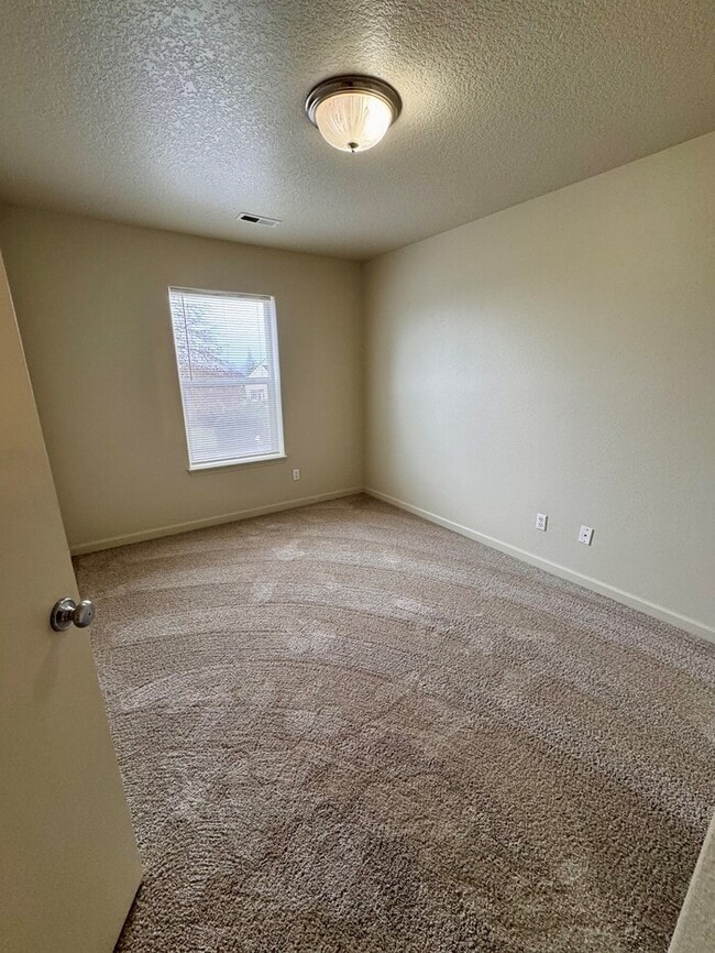 Building Photo - Open House Sat,Aug 30th from 11:30- 12:30!...
