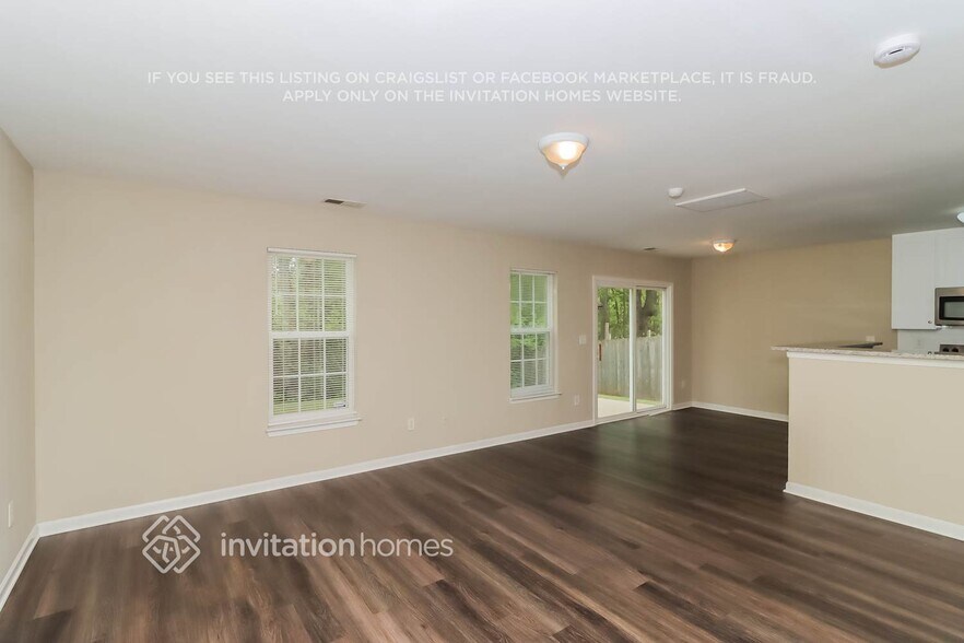 Building Photo - 8410 Wallace Glen Dr