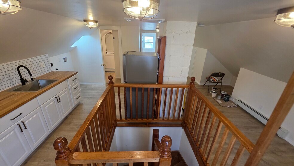 Building Photo - 57 Lawrence St