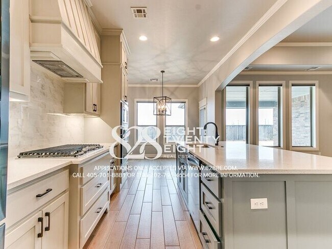 Building Photo - ABSOLUTELY STUNNING 4 BD/3 BATH HOME IN WI...