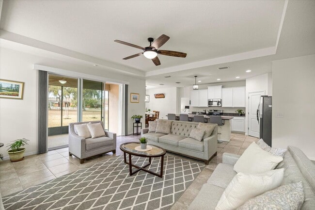 Building Photo - **Spacious 4-Bedroom, 3.5-Bath Home with Private Guest Suite and 3-Car Garage**