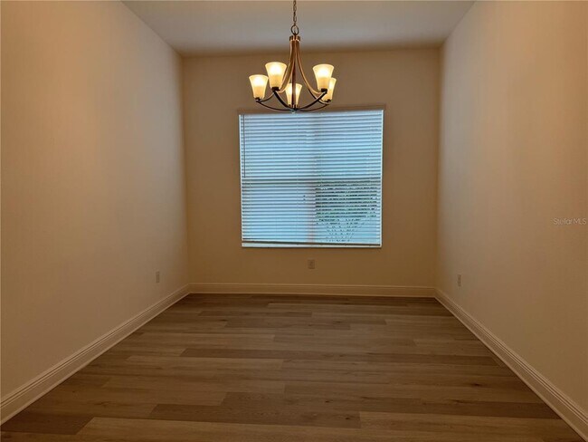 Building Photo - 30788 Lindentree Dr