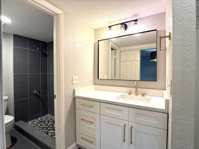 Building Photo - 4815 Walden Cir