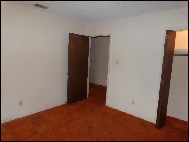 Building Photo - 711 Mimi Ln