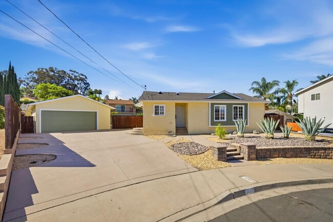 Building Photo - 1677 Sandos St