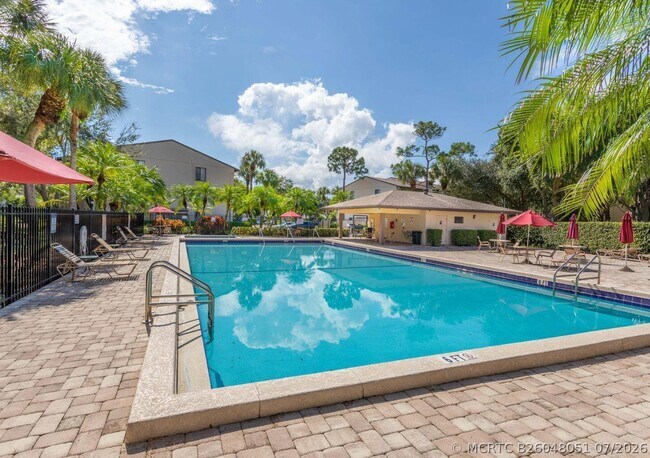Building Photo - 205 Foxtail Dr