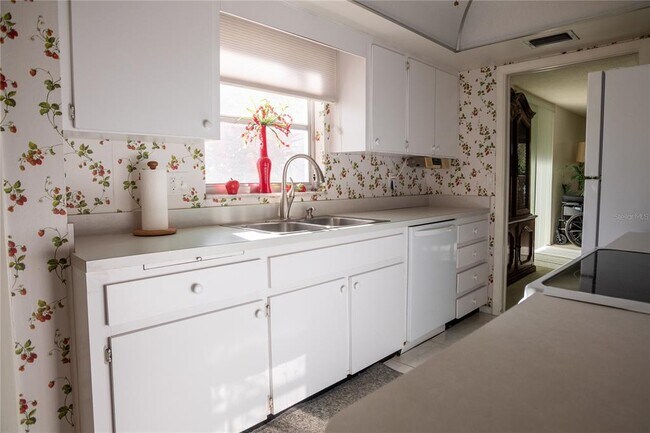 Building Photo - 2630 Pearce Dr