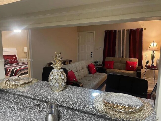 Building Photo - 6031 Shaker Wood Cir