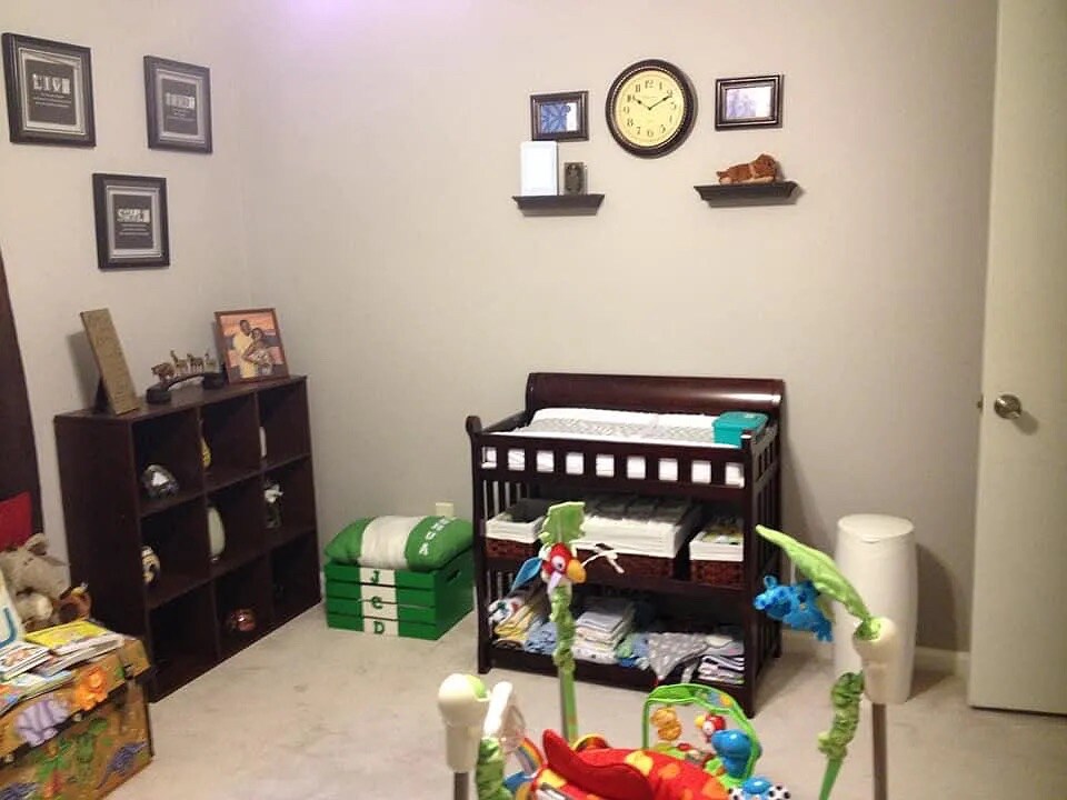 Building Photo - Room in House on Beethoven Cir