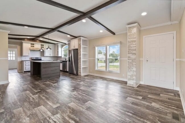 Building Photo - 52 Vacation St