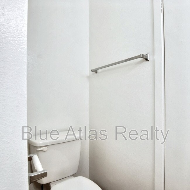 Building Photo - 2718 Wimbledon Ct