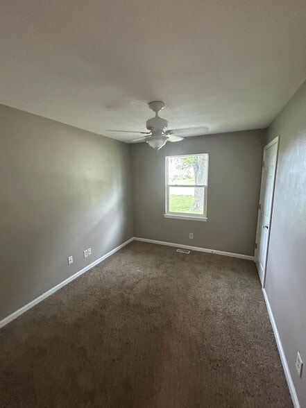 Bed 1 - 1675 Crystal Heights Rd