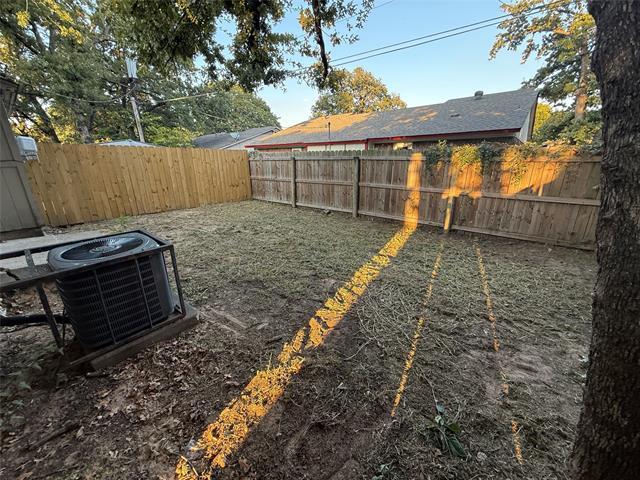 Building Photo - 623 McQueary St