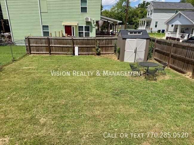 Building Photo - 374 Paines Ave NW