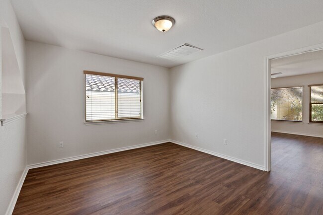Building Photo - 4219 Woodbridge Way