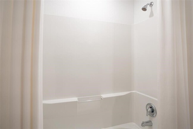 Building Photo - 205 Brandi Dr