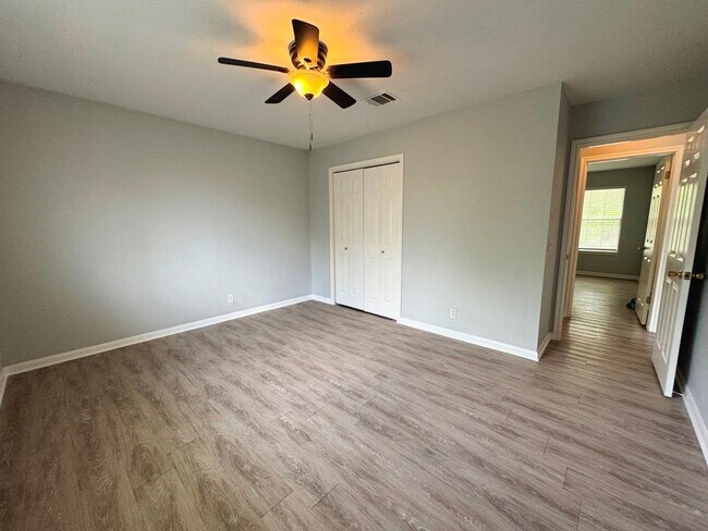 Building Photo - 1009 Rutgers Dr
