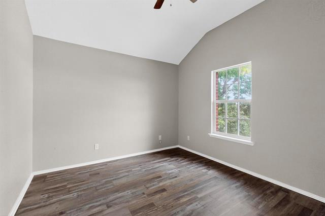 Building Photo - 3205 Bent Oak Dr
