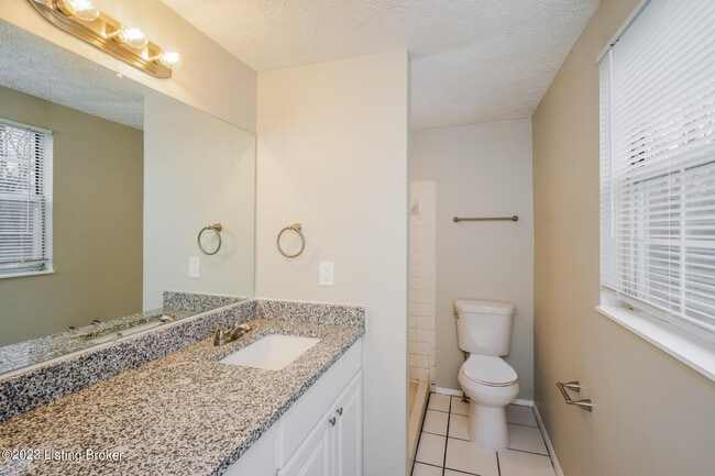 Building Photo - 6300 Ocho Rios Ct