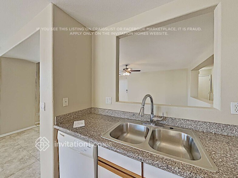 Building Photo - 11360 E Sunland Ave