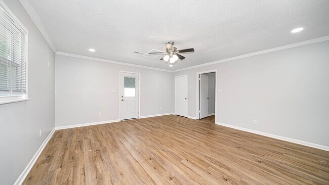 Building Photo - 2126 Evans Ave NW