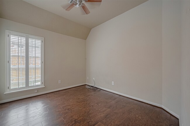 Building Photo - 8814 Fairbloom Ln