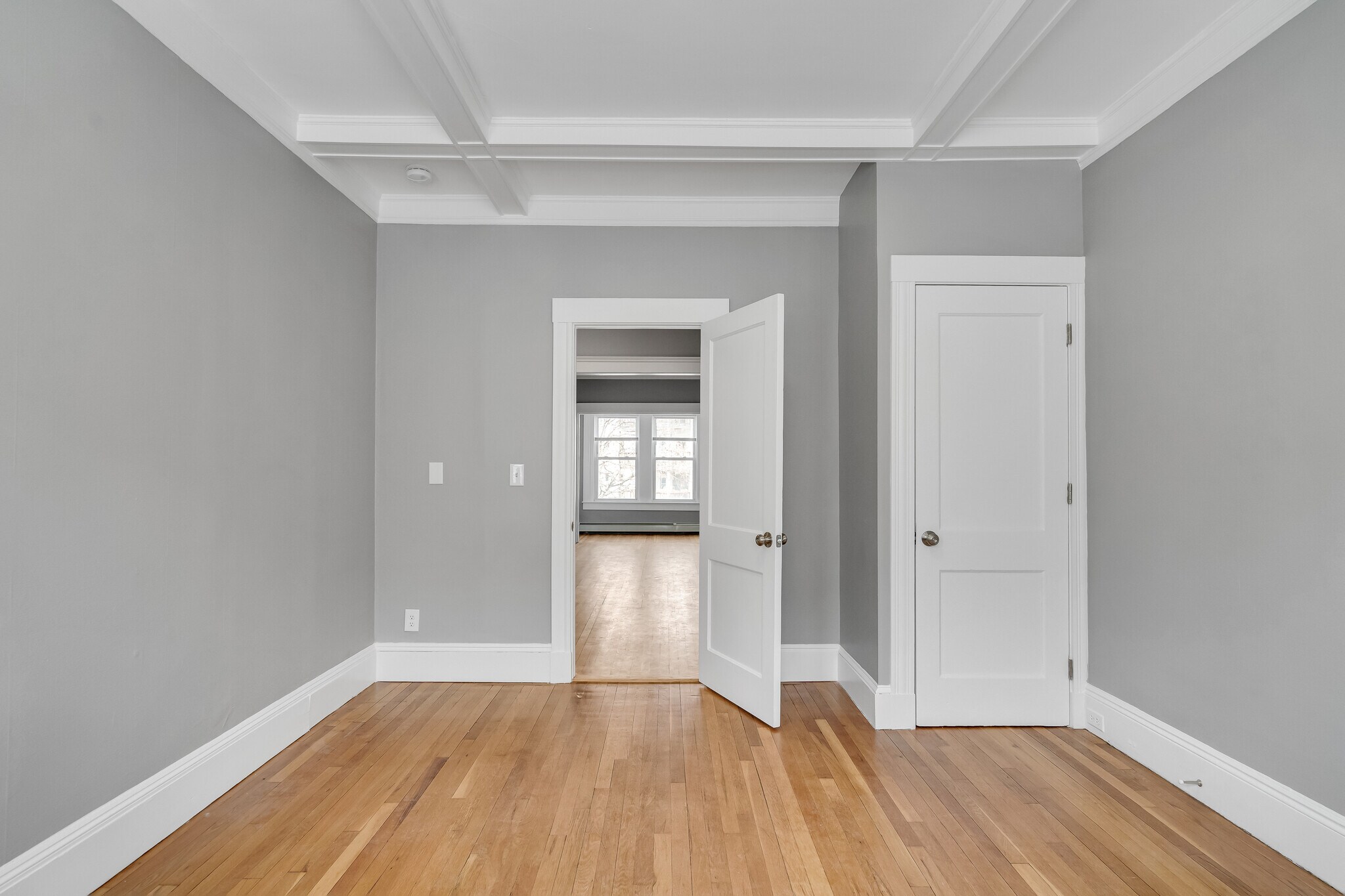 Building Photo - 142 Sutherland Rd