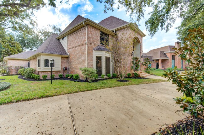 Building Photo - 714 Last Arrow Dr