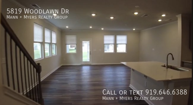 Building Photo - 5819 Woodlawn Dr