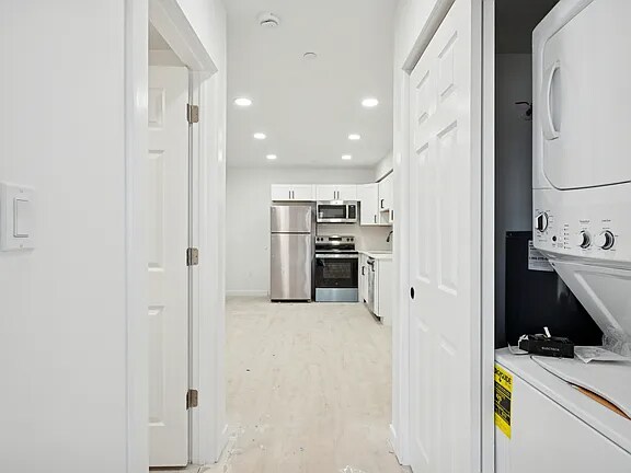 Building Photo - 52 N 52nd St