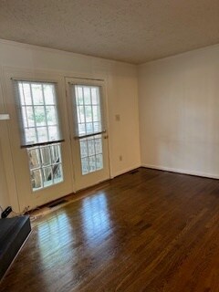 living room / back door - 612 N Oxford St