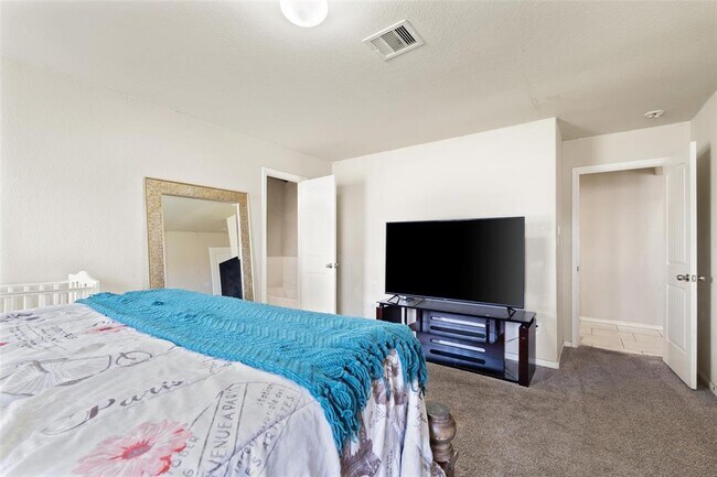 Building Photo - 2910 High Garden Ln