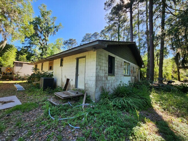 Building Photo - nice home