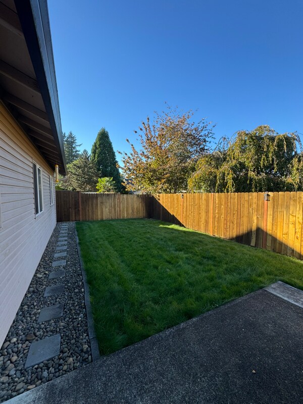 Building Photo - 12612 NE 45th Cir