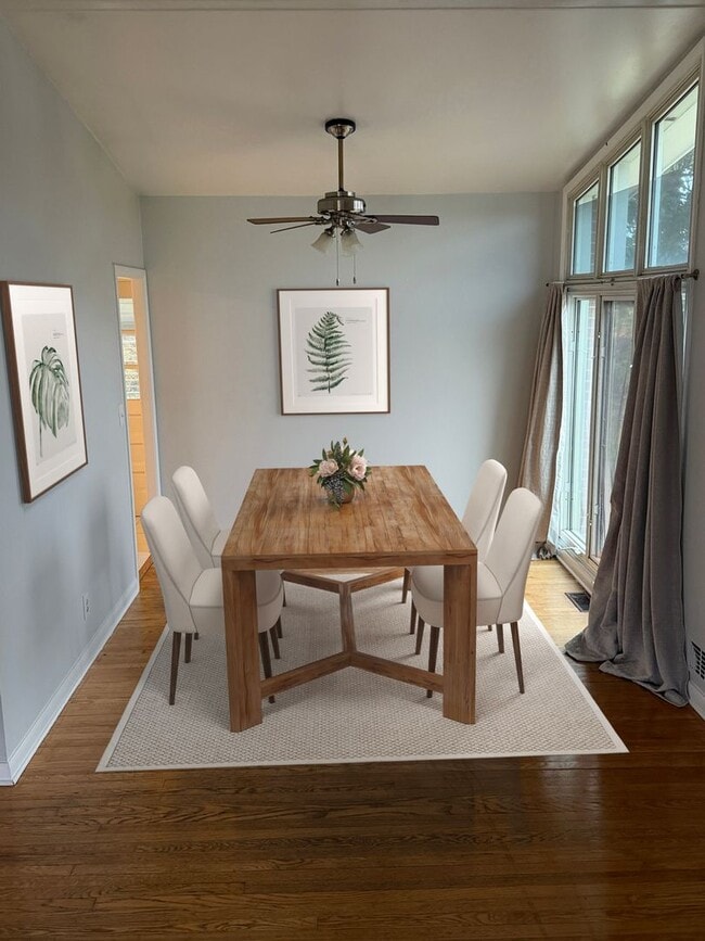 Building Photo - 2850 Hikes Ln