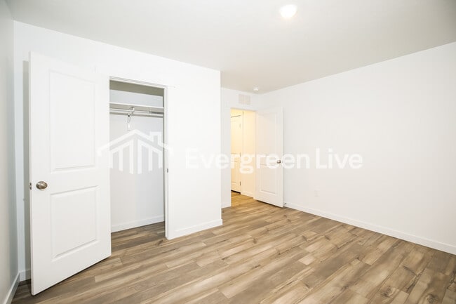 Building Photo - 2434 W Pollinator Dr