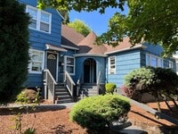 Building Photo - Charming 1-Bedroom Apartment in the Heart ...