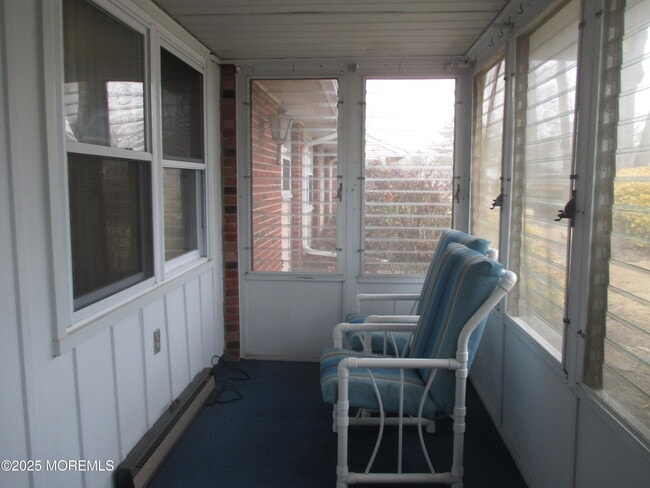 Building Photo - 111B Edinburgh Ln