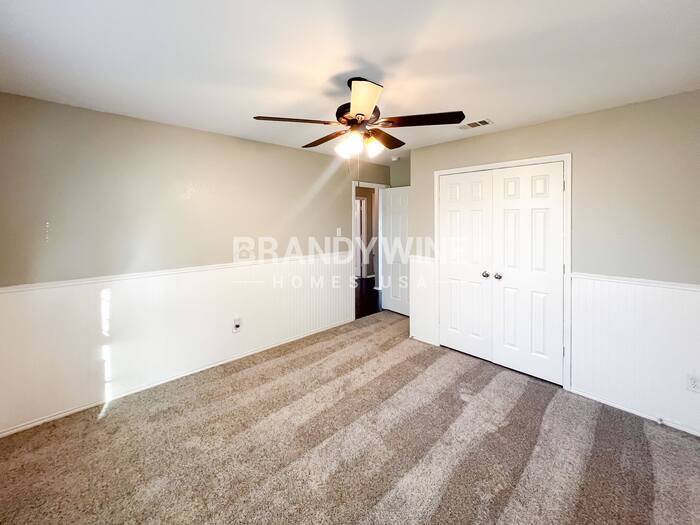 Building Photo - 411 Silver Leaf Dr