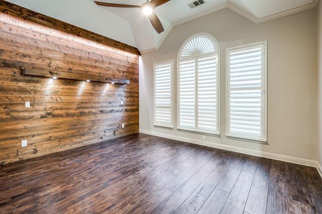 Building Photo - 8779 Oak Stream
