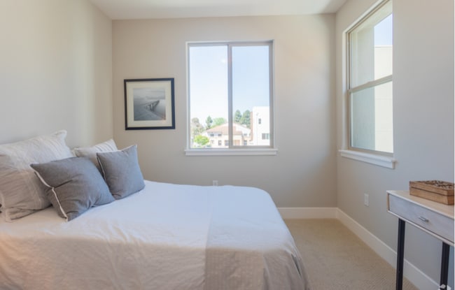 Building Photo - 288 Sunflower Ln