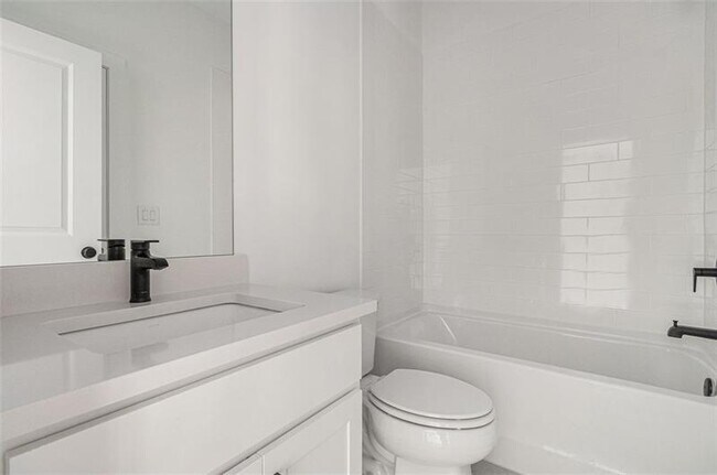 Building Photo - 7043 Foundry Dr