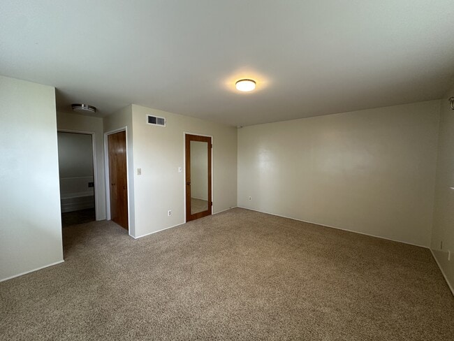Building Photo - 9029 Schaefer Ave